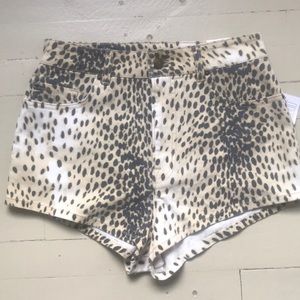 BDG Denim High Rise Drew Cheeky Shorts 27w animal